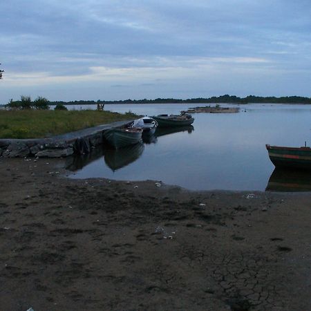 The Waterfront House Country Home Oughterard Bagian luar foto