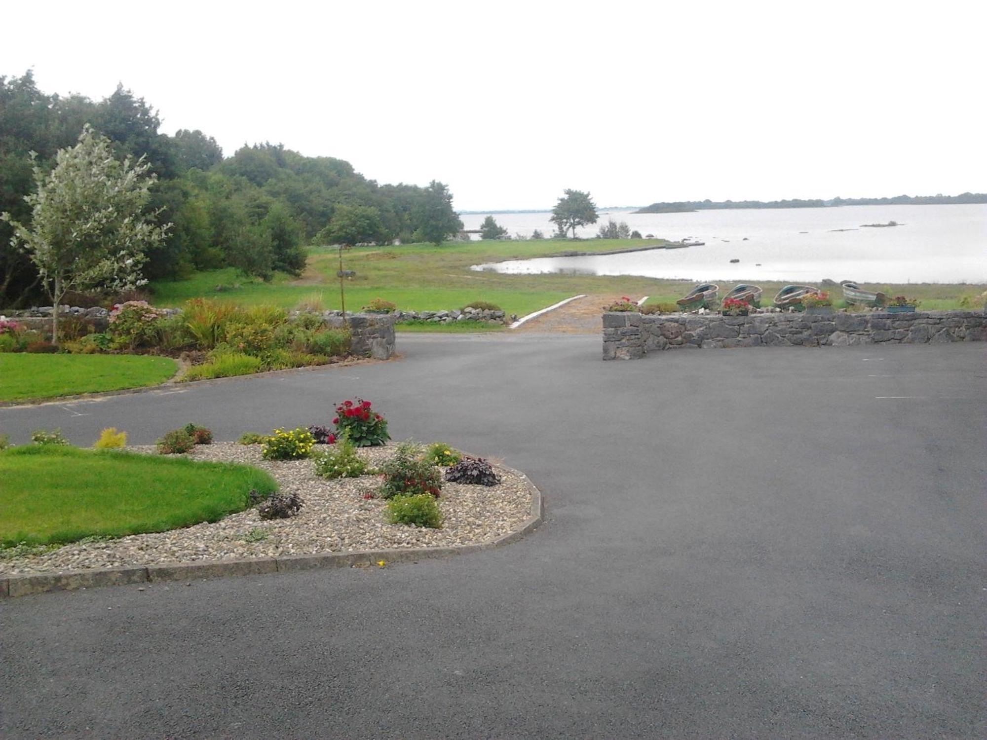 The Waterfront House Country Home Oughterard Bagian luar foto