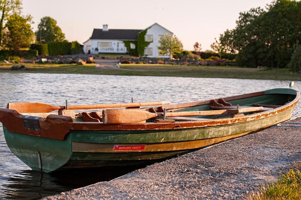 The Waterfront House Country Home Oughterard Bagian luar foto