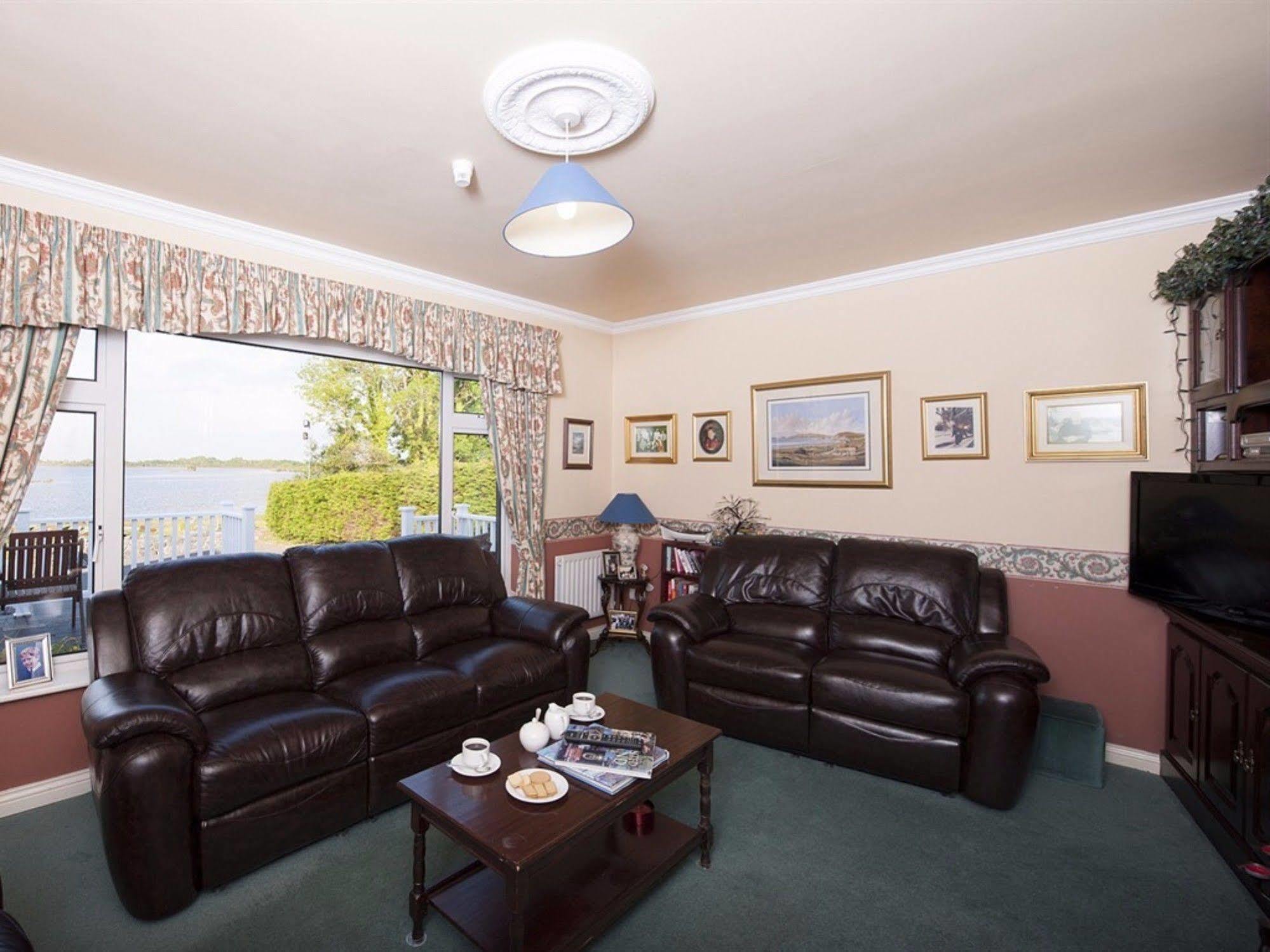 The Waterfront House Country Home Oughterard Bagian luar foto