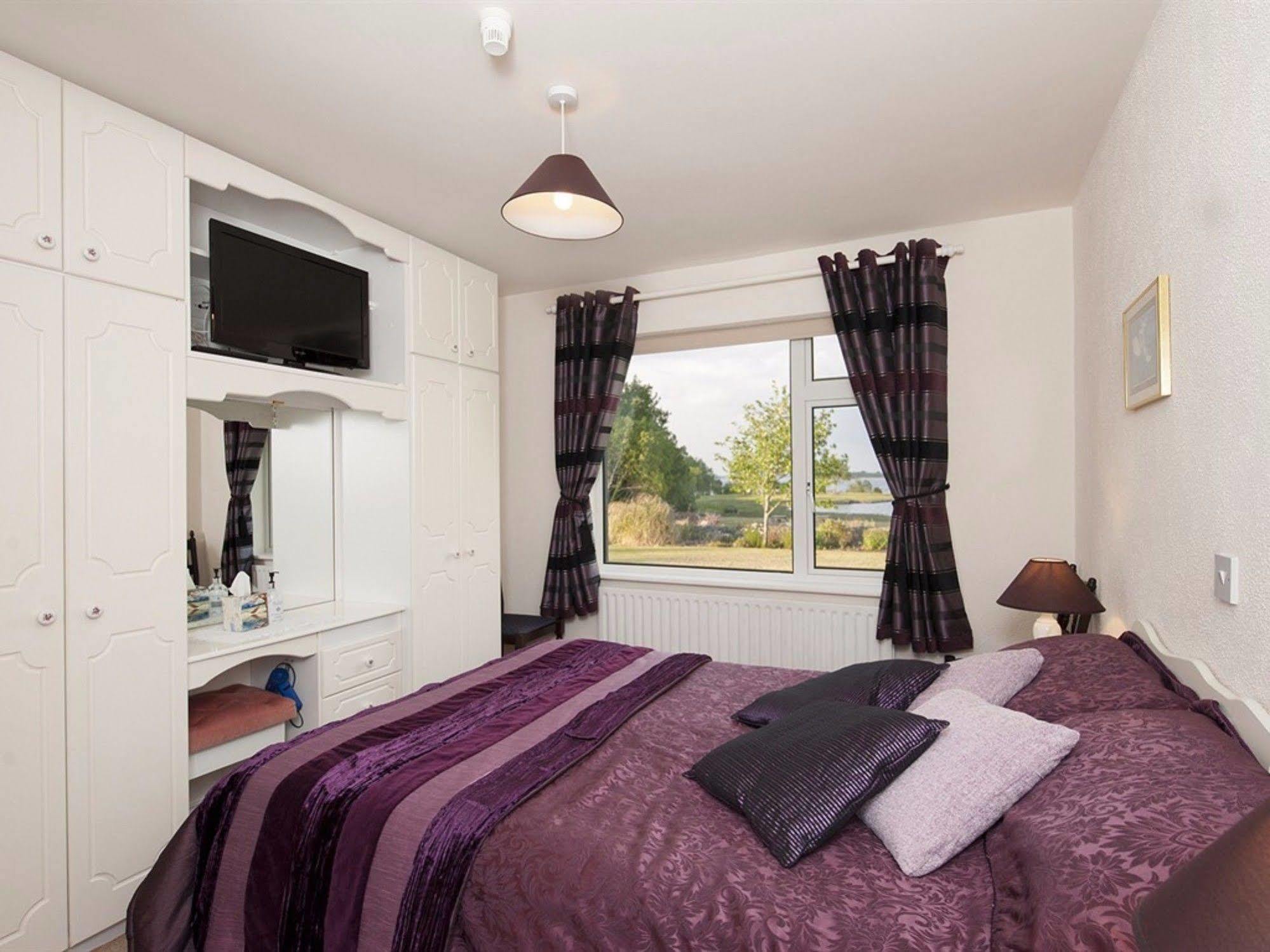 The Waterfront House Country Home Oughterard Bagian luar foto