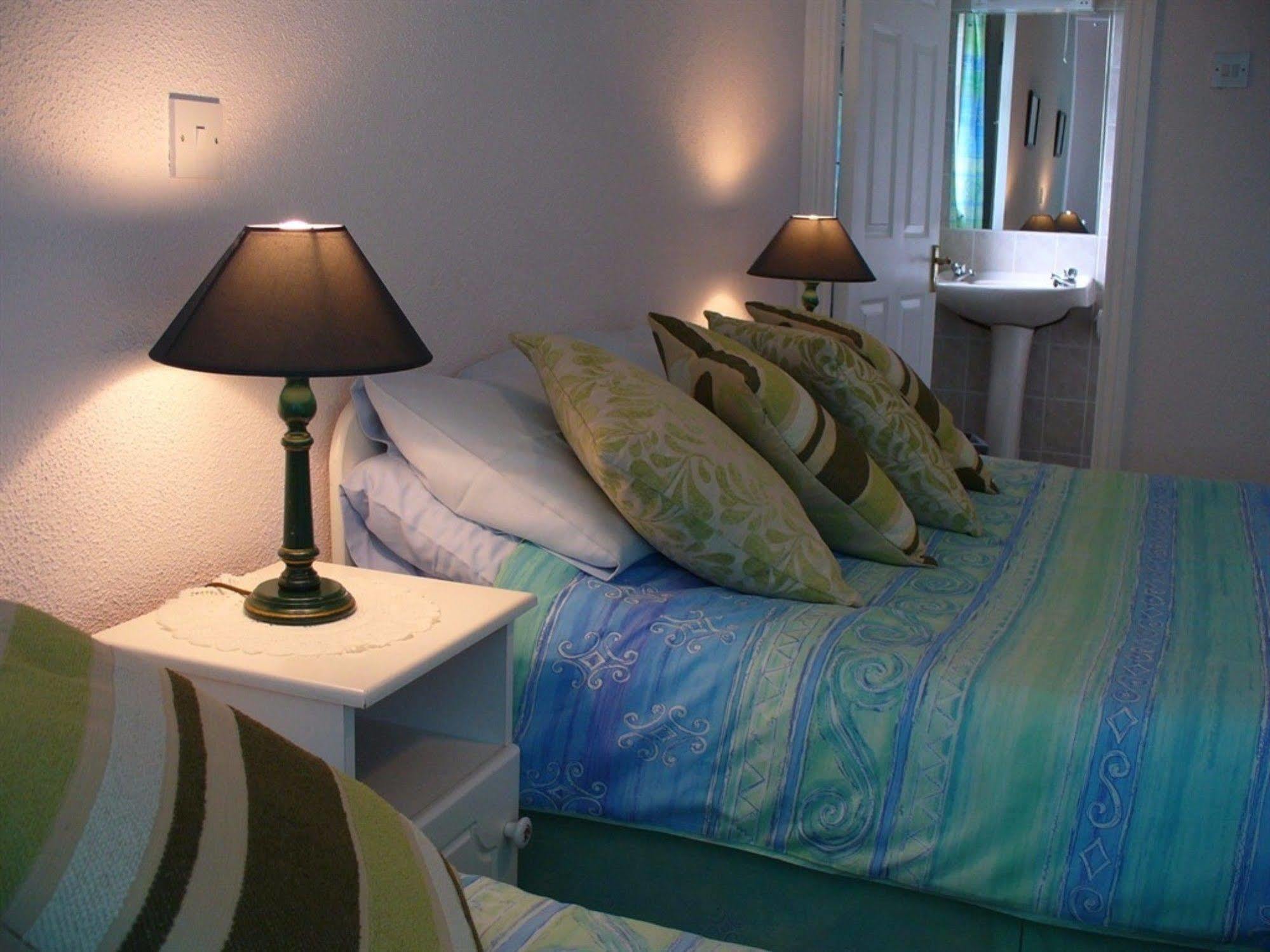 The Waterfront House Country Home Oughterard Bagian luar foto