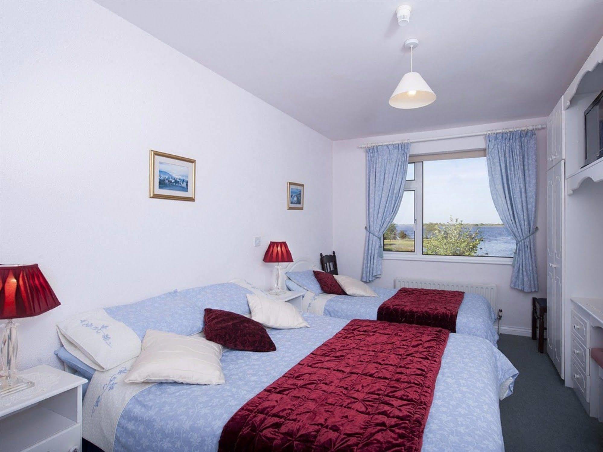 The Waterfront House Country Home Oughterard Bagian luar foto